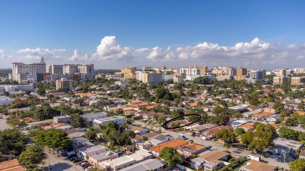 Beautiful, Fully Furnished 4Bed 2Bath House - 5 Minute Walk To Miracle Mile Downtown Coral Gables Villa Miami Exterior photo