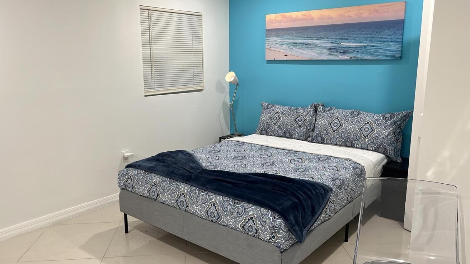 Beautiful, Fully Furnished 4Bed 2Bath House - 5 Minute Walk To Miracle Mile Downtown Coral Gables Villa Miami Exterior photo