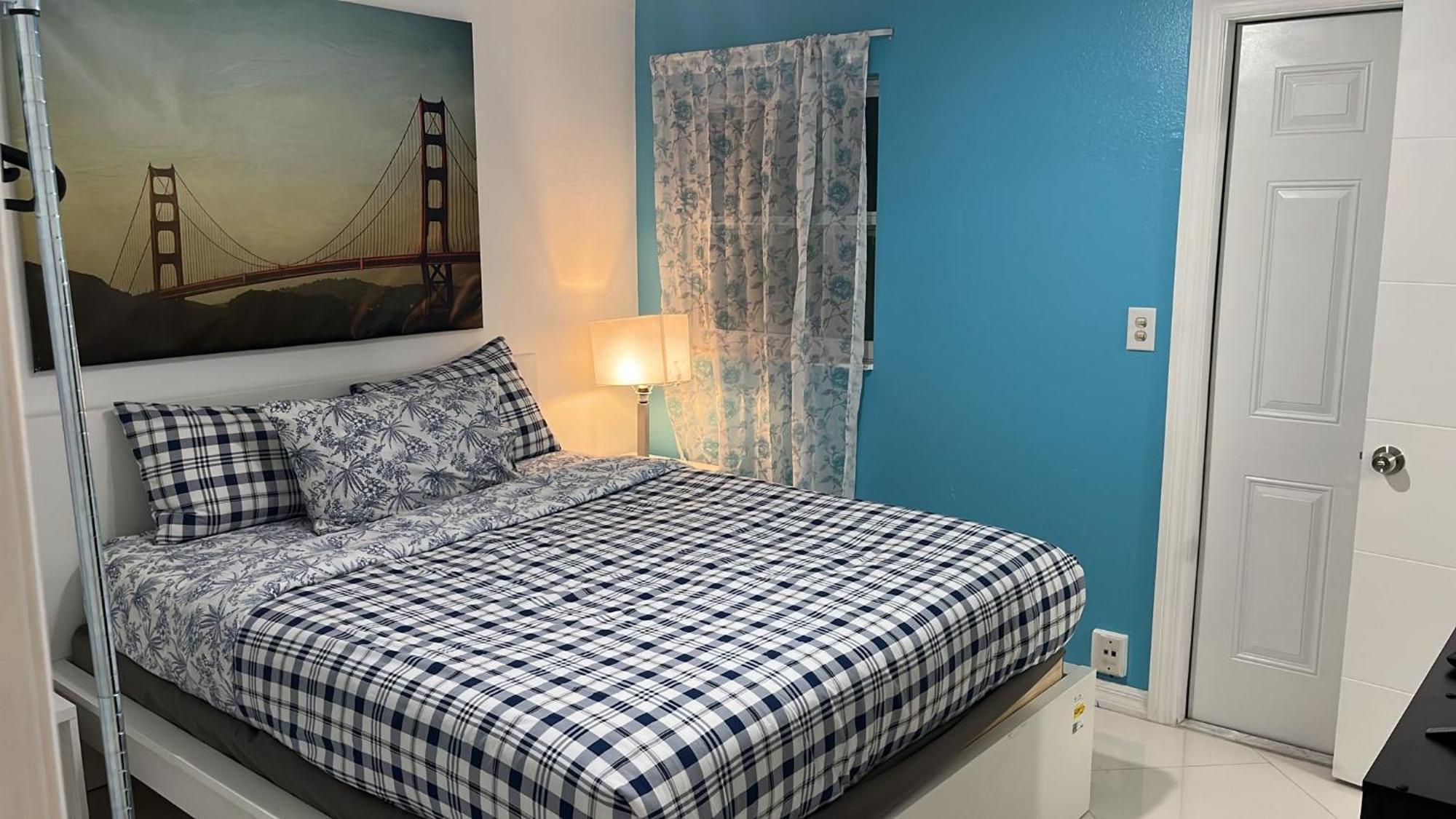 Beautiful, Fully Furnished 4Bed 2Bath House - 5 Minute Walk To Miracle Mile Downtown Coral Gables Villa Miami Exterior photo